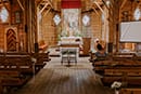 Ślub w drewnianym kościele